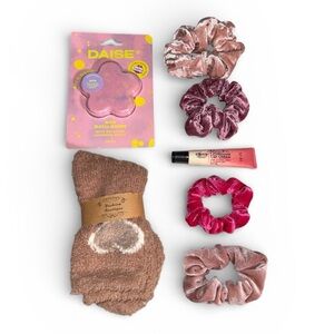 Pink and Brown Scrunchie  Lipgloss Mini brands Bathbomb Sock Set